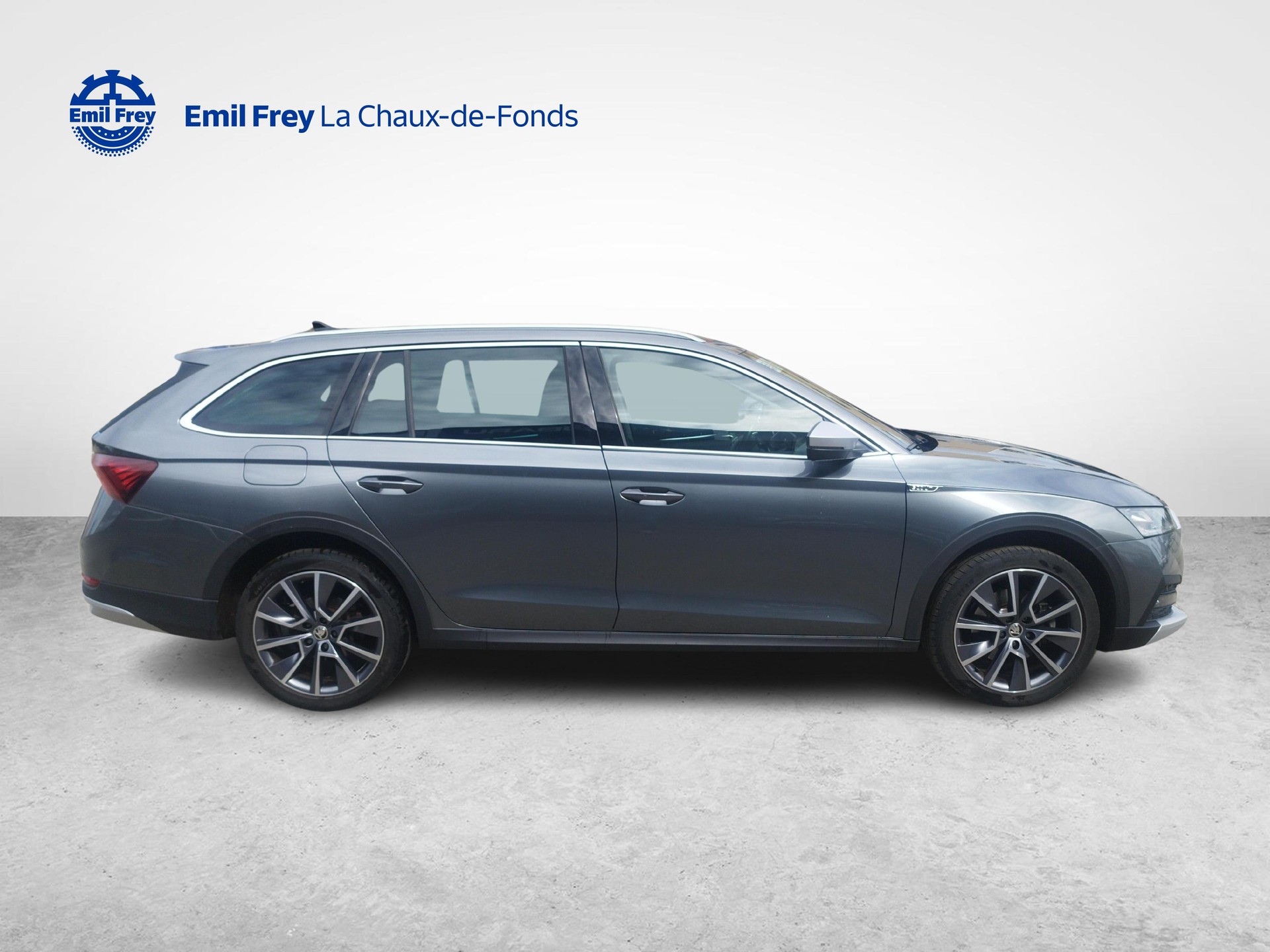 SKODA Octavia Scout 2.0 TSI 4x4 DSG-image-5