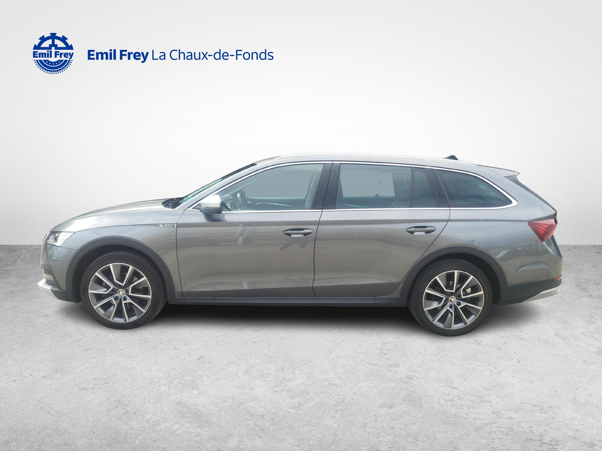 SKODA Octavia Scout 2.0 TSI 4x4 DSG-image-1