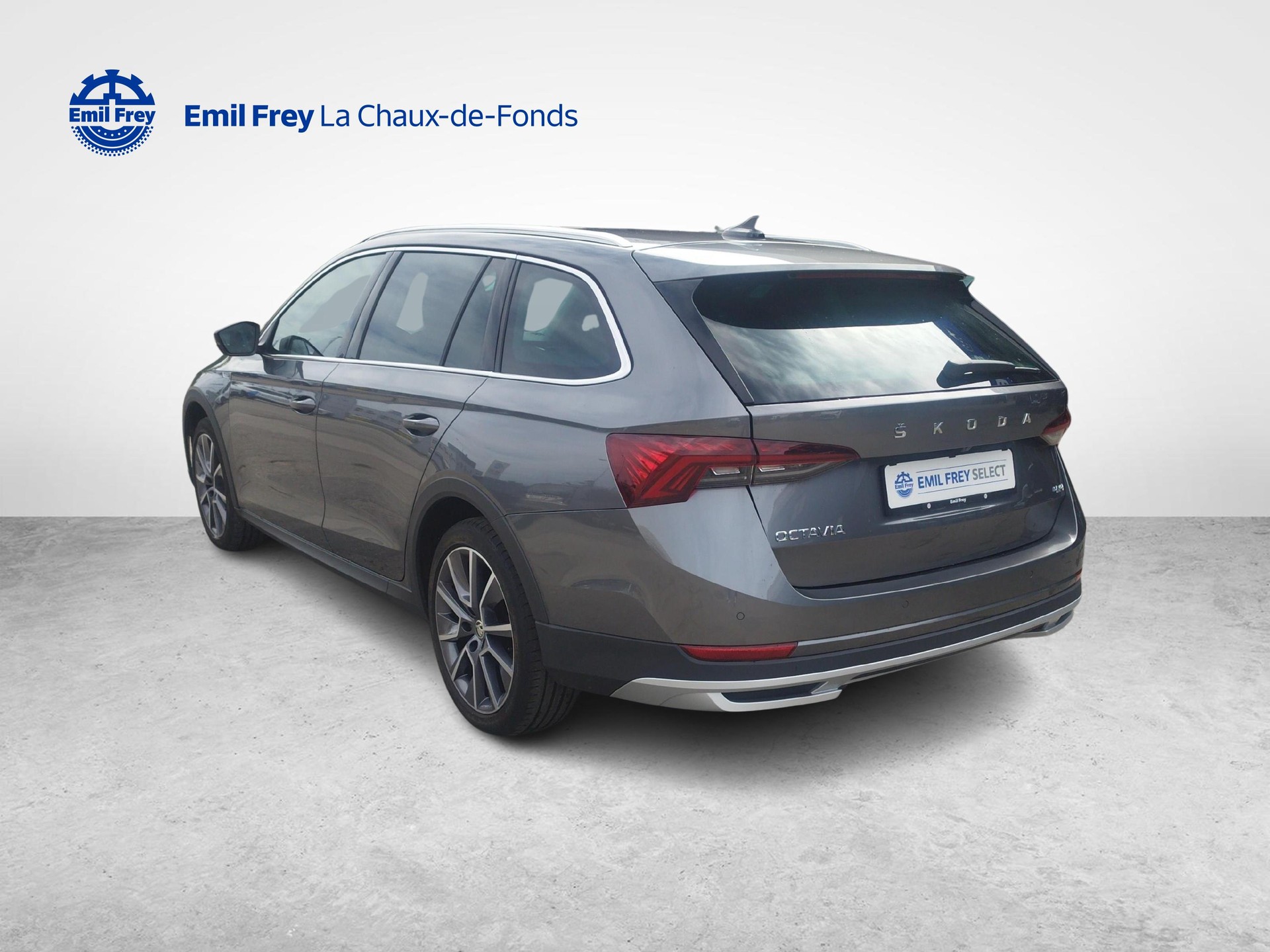 SKODA Octavia Scout 2.0 TSI 4x4 DSG-image-3