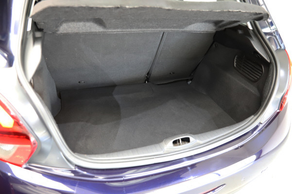 PEUGEOT 208 1.2 PureTech Active-image-11