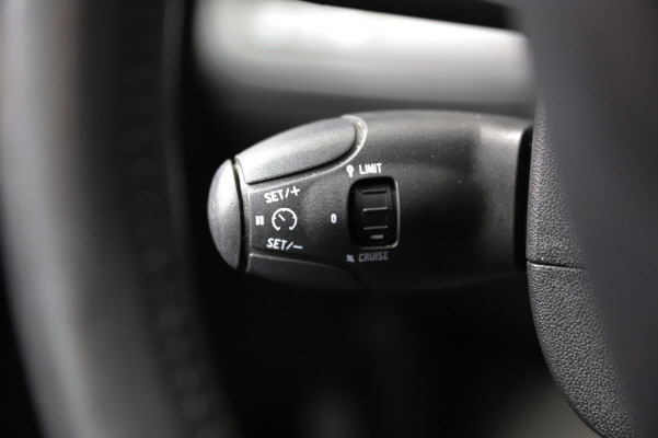 PEUGEOT 208 1.2 PureTech Active-image-13