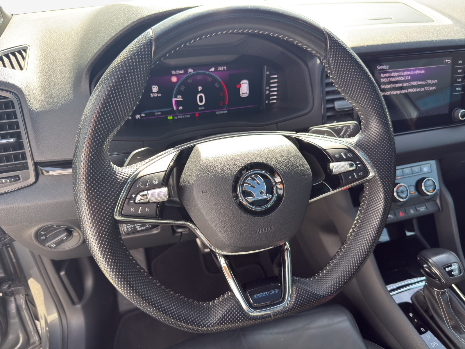 SKODA Karoq 2.0 TSI SportLine 4x4 DSG-image-9