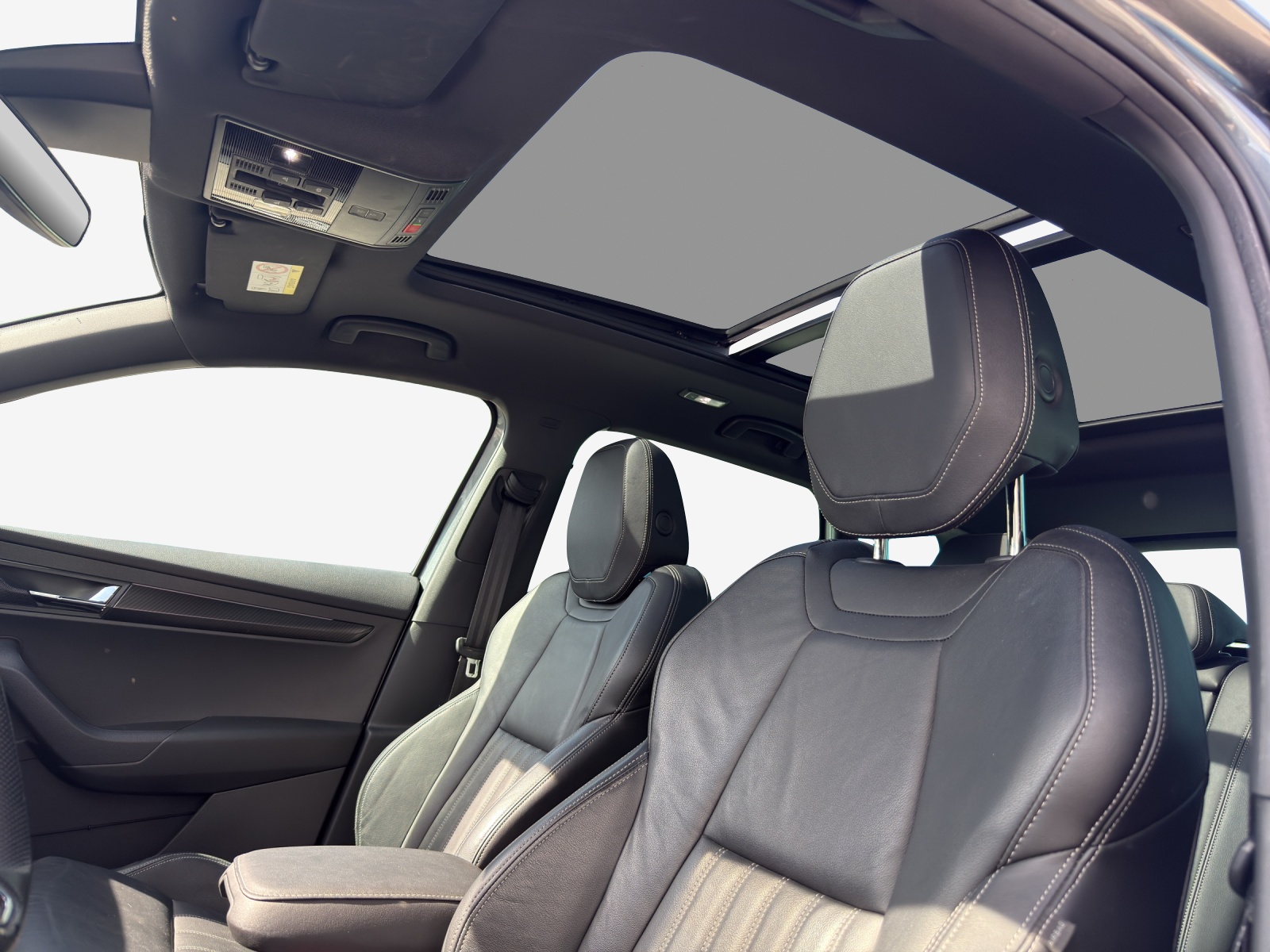 SKODA Karoq 2.0 TSI SportLine 4x4 DSG-image-15