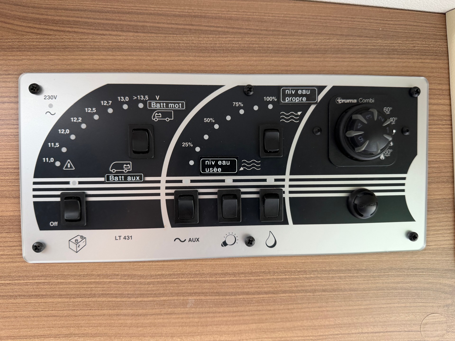 FIAT FF12 Aventura V 60-image-13