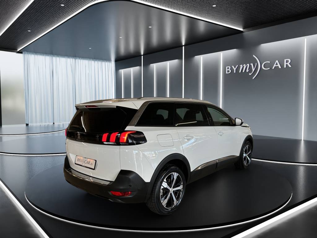 PEUGEOT 5008 1.2 Pure Tech Allure EAT8-image-4