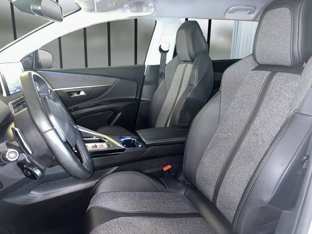 PEUGEOT 5008 1.2 Pure Tech Allure EAT8-image-7