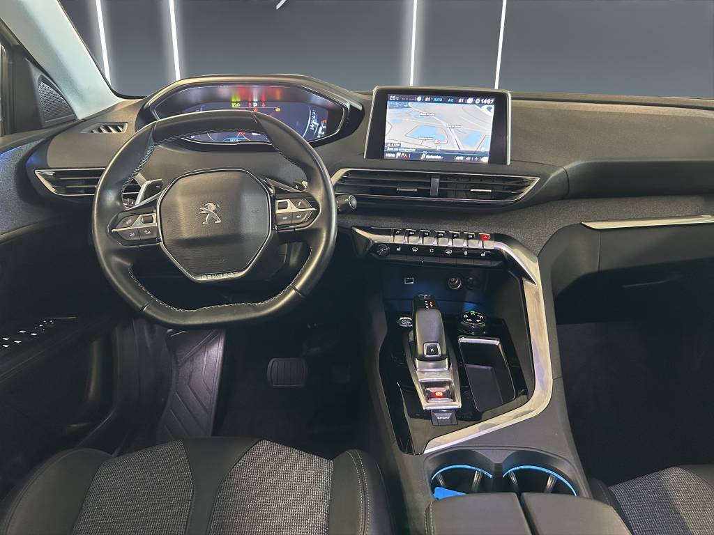PEUGEOT 5008 1.2 Pure Tech Allure EAT8-image-5