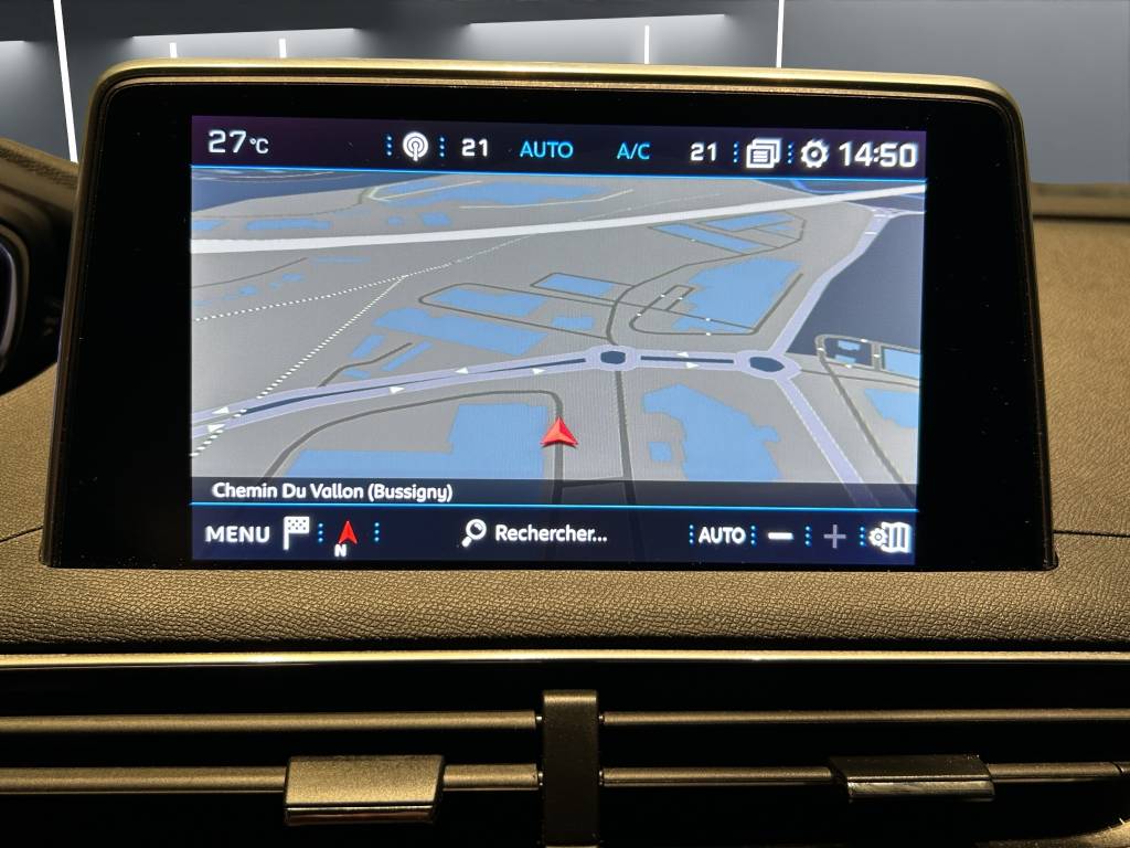 PEUGEOT 5008 1.2 Pure Tech Allure EAT8-image-13
