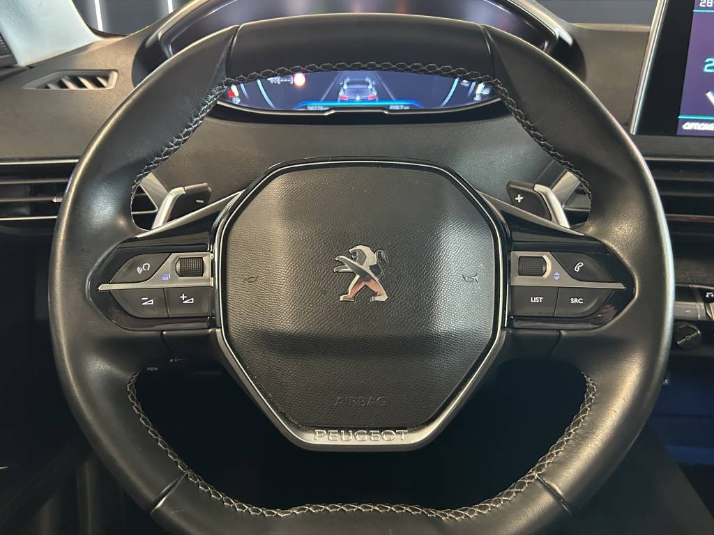 PEUGEOT 5008 1.2 Pure Tech Allure EAT8-image-14