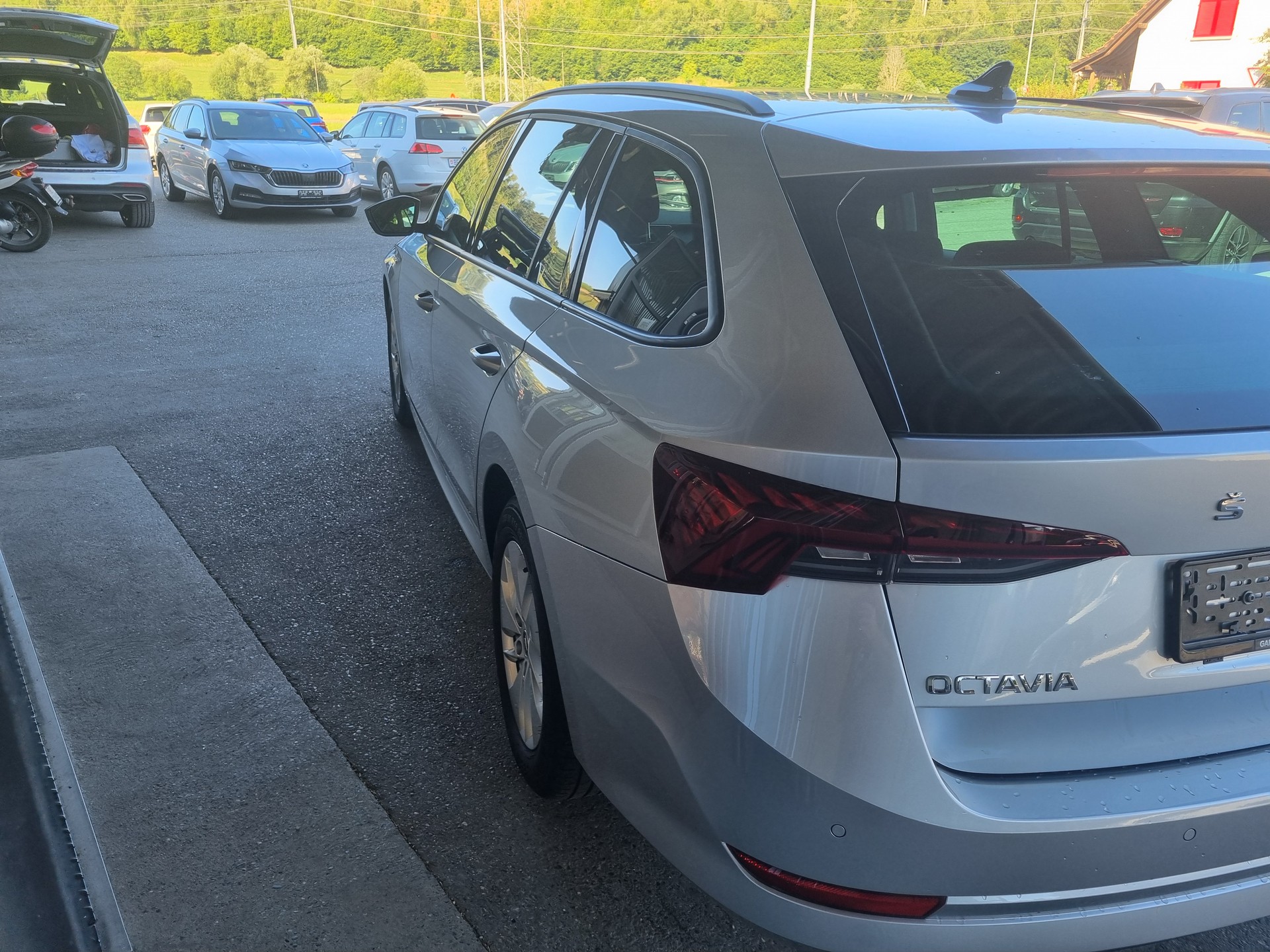 SKODA Octavia Combi 2.0 TDI DSG Ambition 4x4-image-5