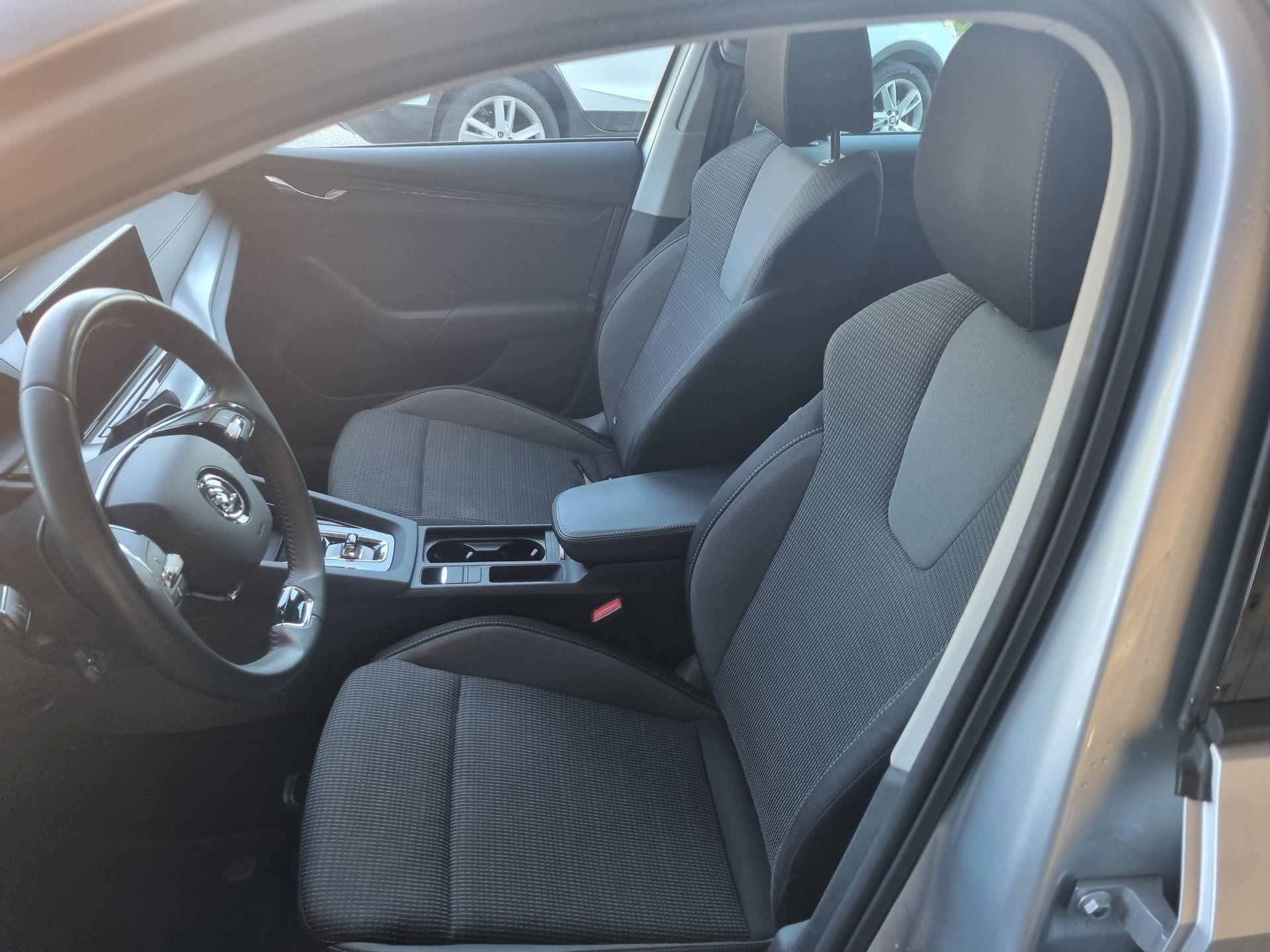 SKODA Octavia Combi 2.0 TDI DSG Ambition 4x4-image-7