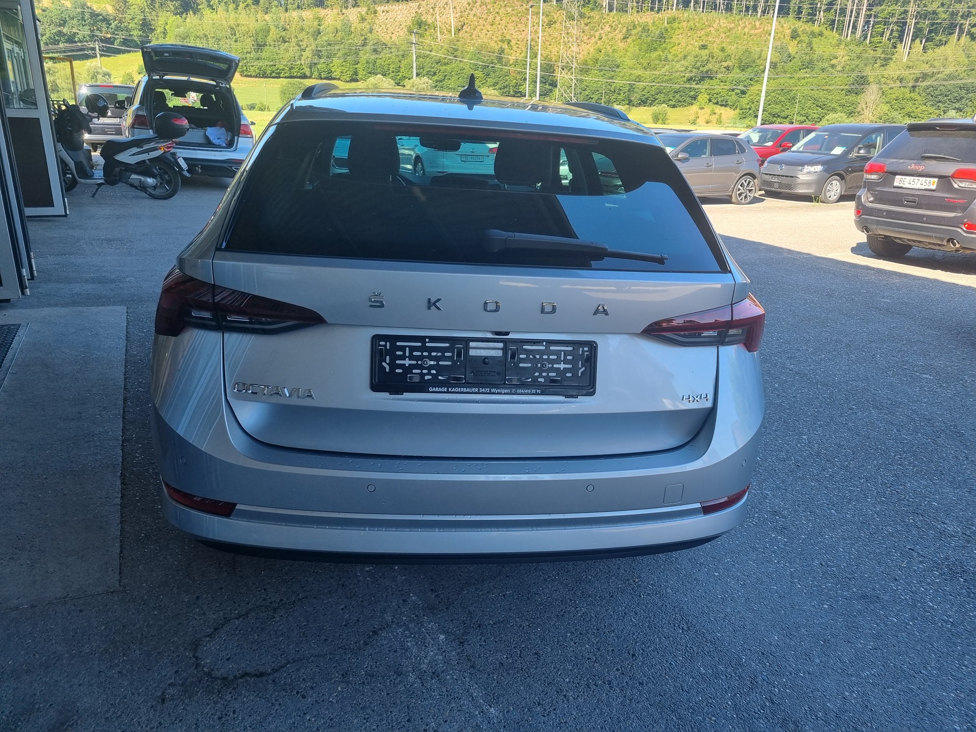 SKODA Octavia Combi 2.0 TDI DSG Ambition 4x4-image-4
