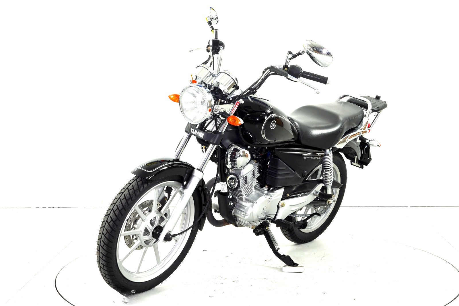 YAMAHA YB 125 ABS-showroom-element-2