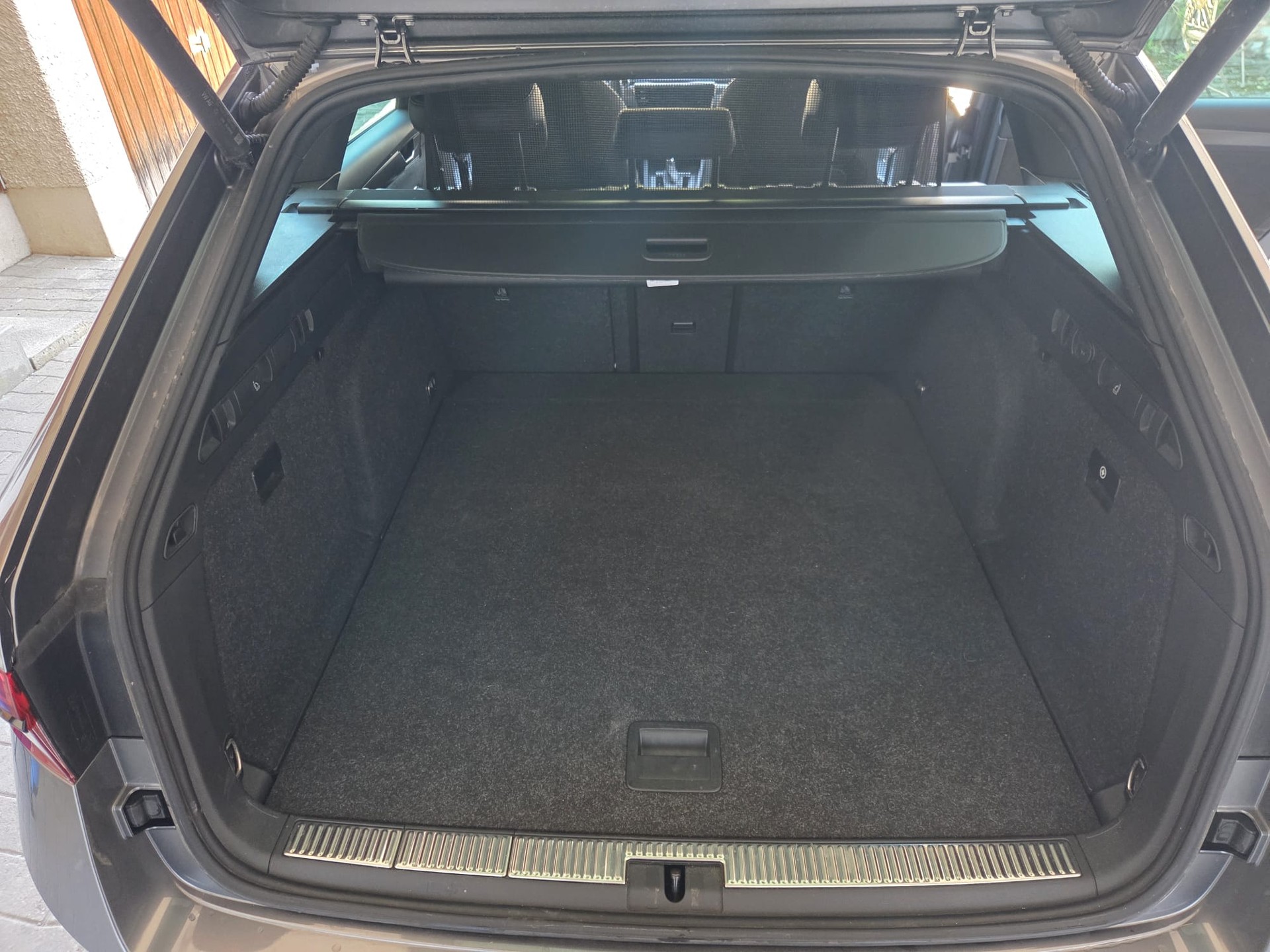 SKODA 2.0 TDI 200 SportLine 4x4 DSG-image-4