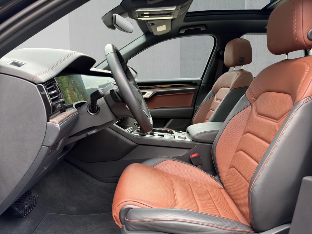 VW Touareg 3.0 TSI eHybrid Elegance Tiptronic-image-5