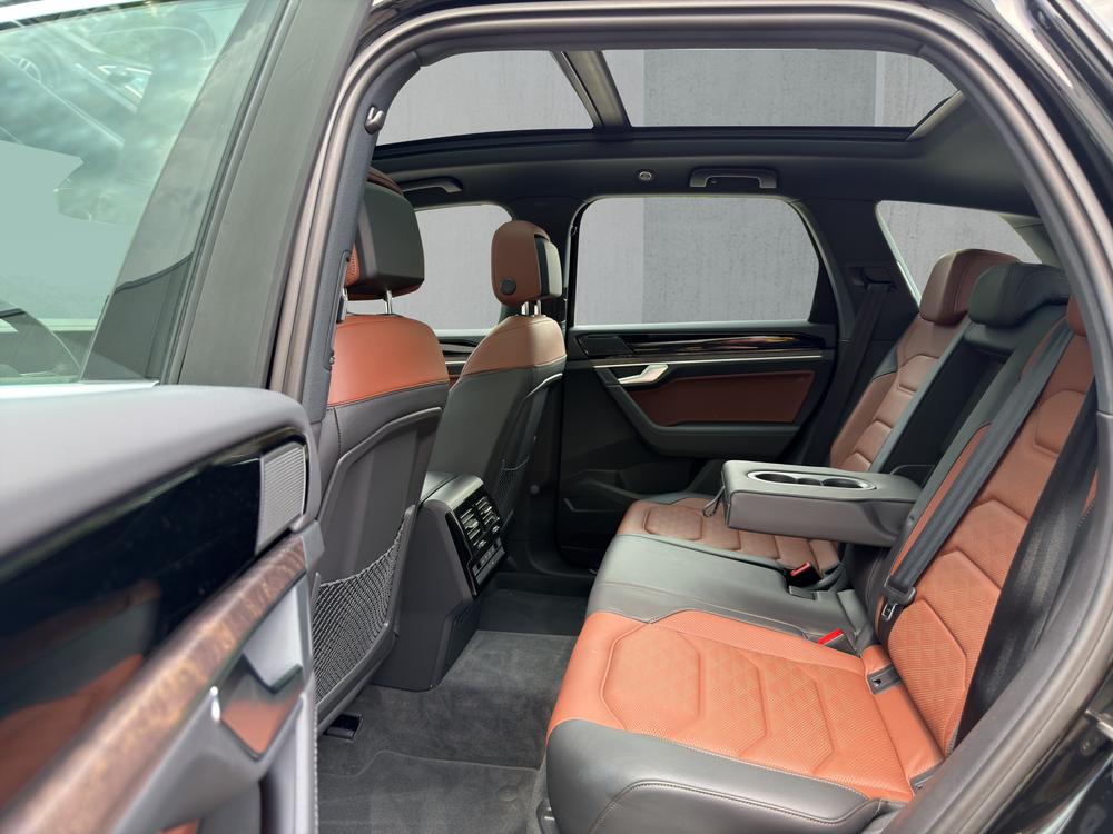 VW Touareg 3.0 TSI eHybrid Elegance Tiptronic-image-6