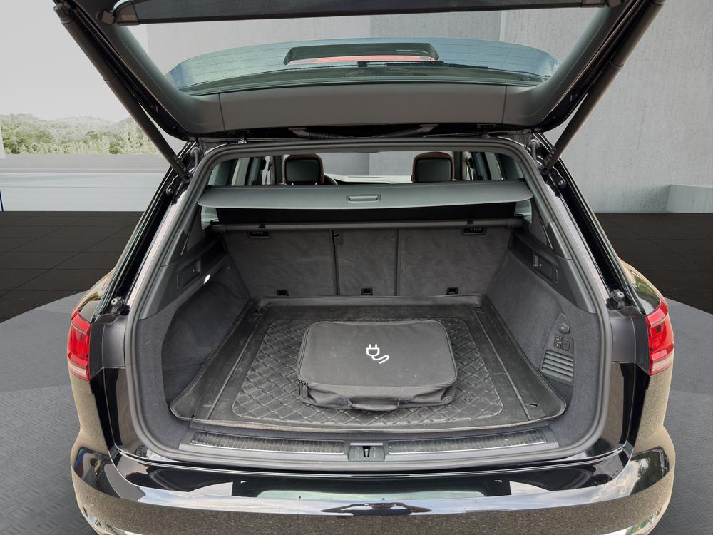 VW Touareg 3.0 TSI eHybrid Elegance Tiptronic-image-7