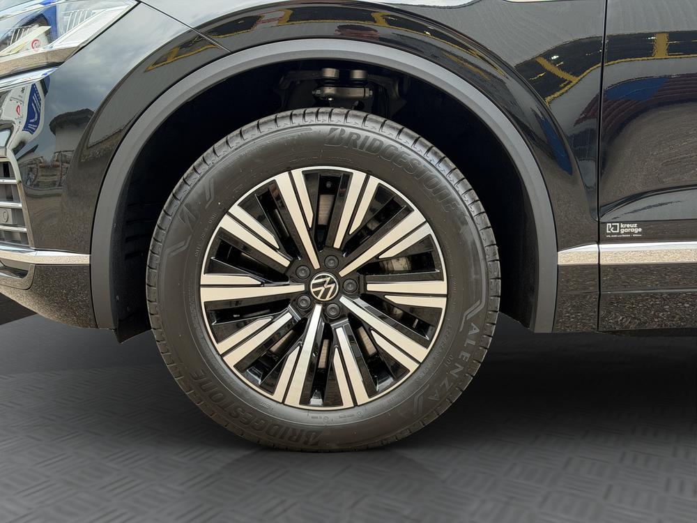 VW Touareg 3.0 TSI eHybrid Elegance Tiptronic-image-12