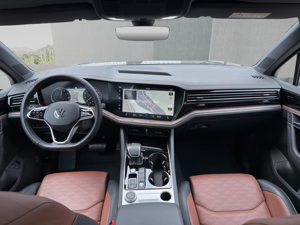 VW Touareg 3.0 TSI eHybrid Elegance Tiptronic-image-8
