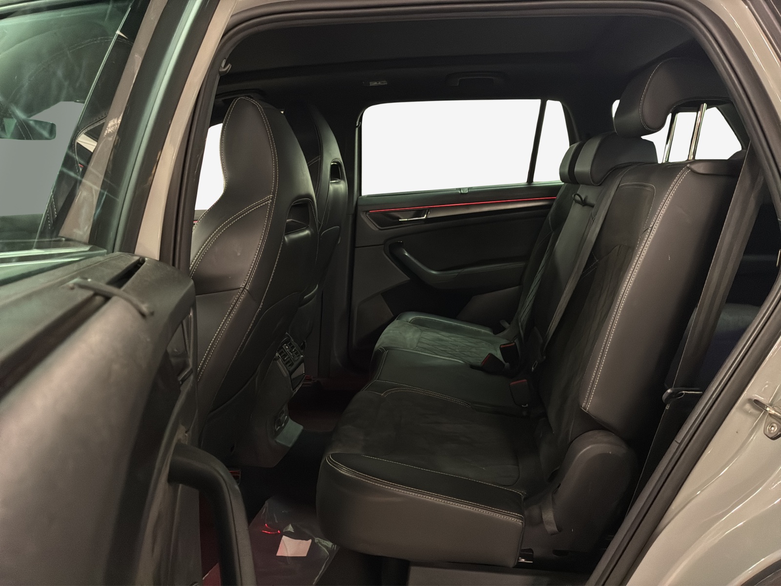 SKODA Kodiaq 2.0 TSI 4x4 SportLine-image-11