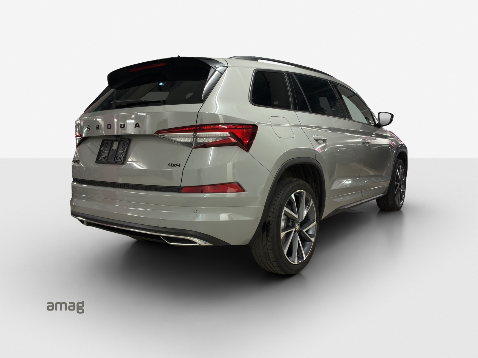 SKODA Kodiaq 2.0 TSI 4x4 SportLine-image-4
