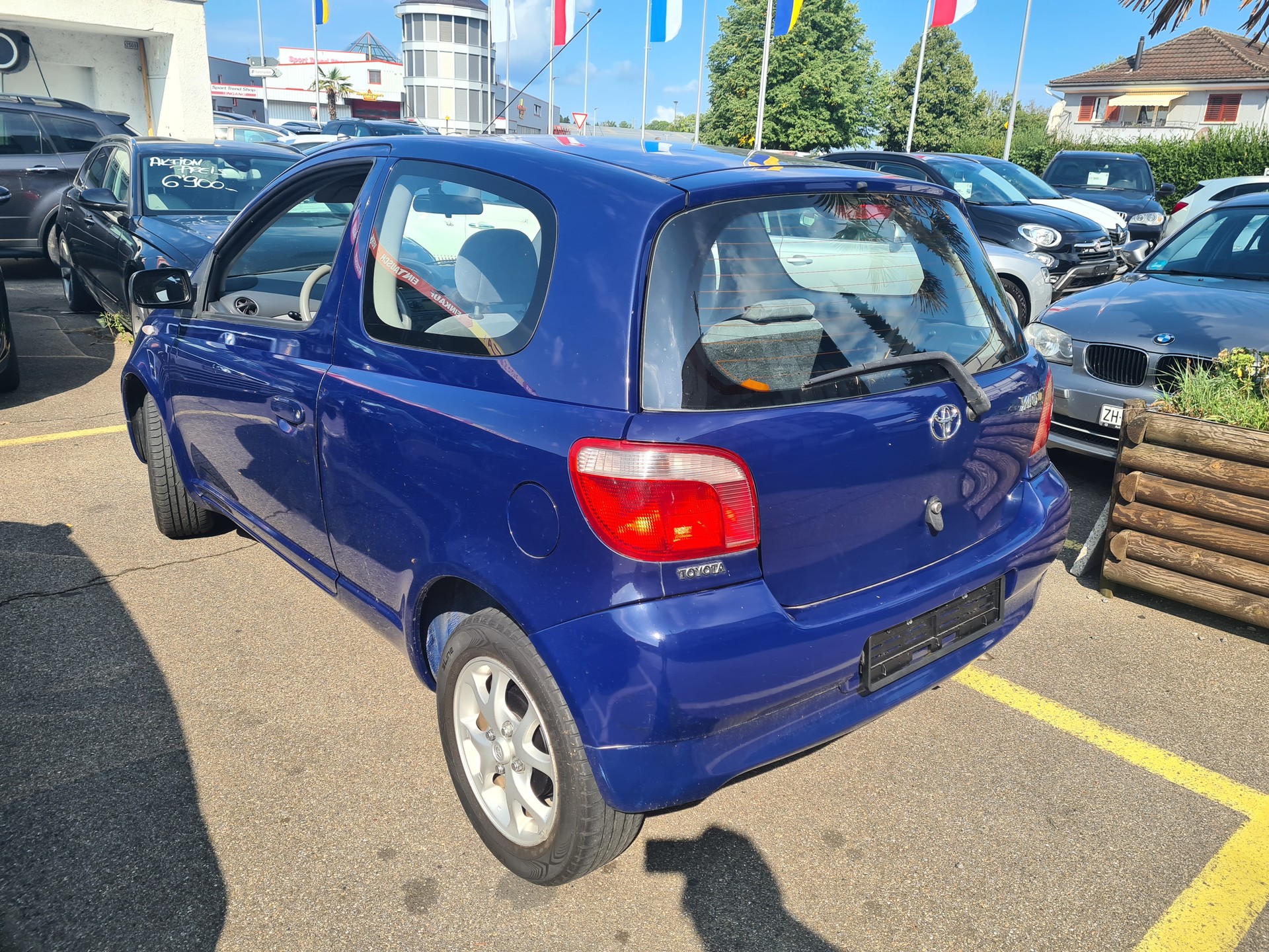 TOYOTA Yaris 1.3 Linea Luna-showroom-element-3