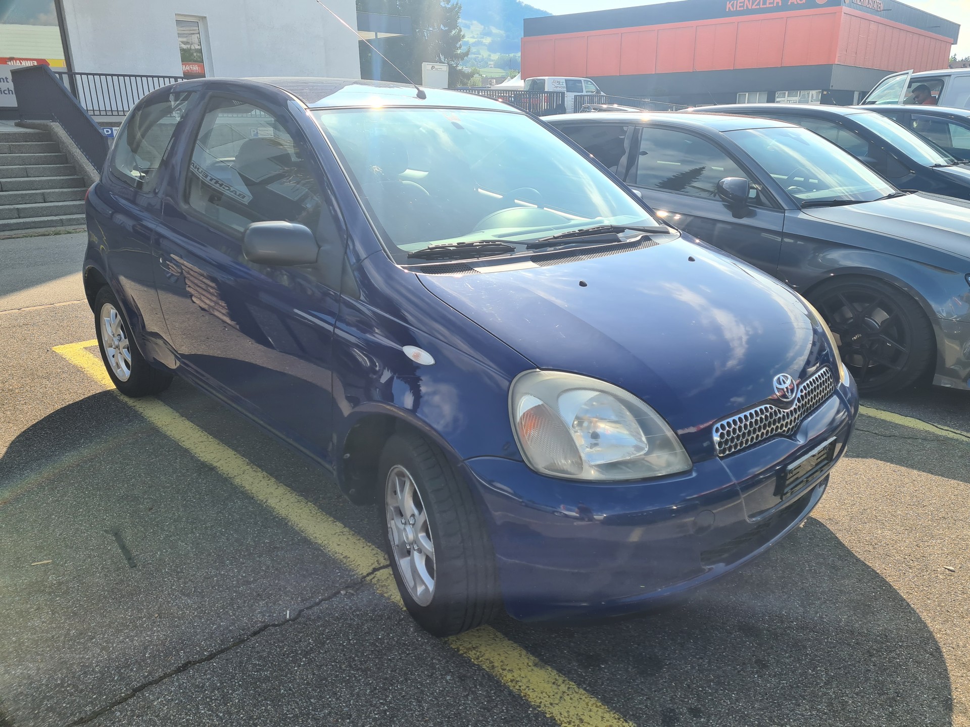 TOYOTA Yaris 1.3 Linea Luna-showroom-element-1