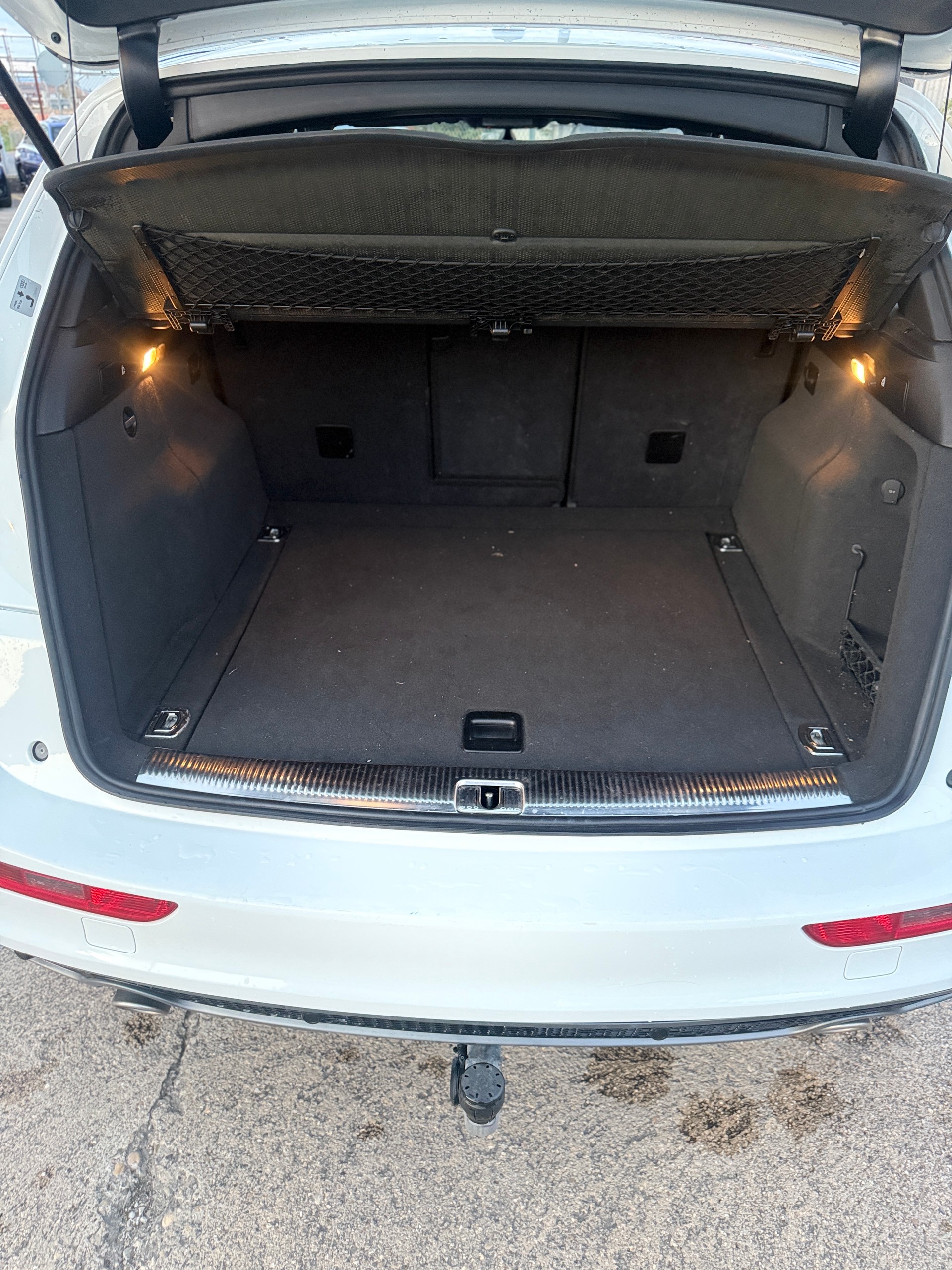 AUDI Q5 3.0 TDI quattro S-tronic-image-14