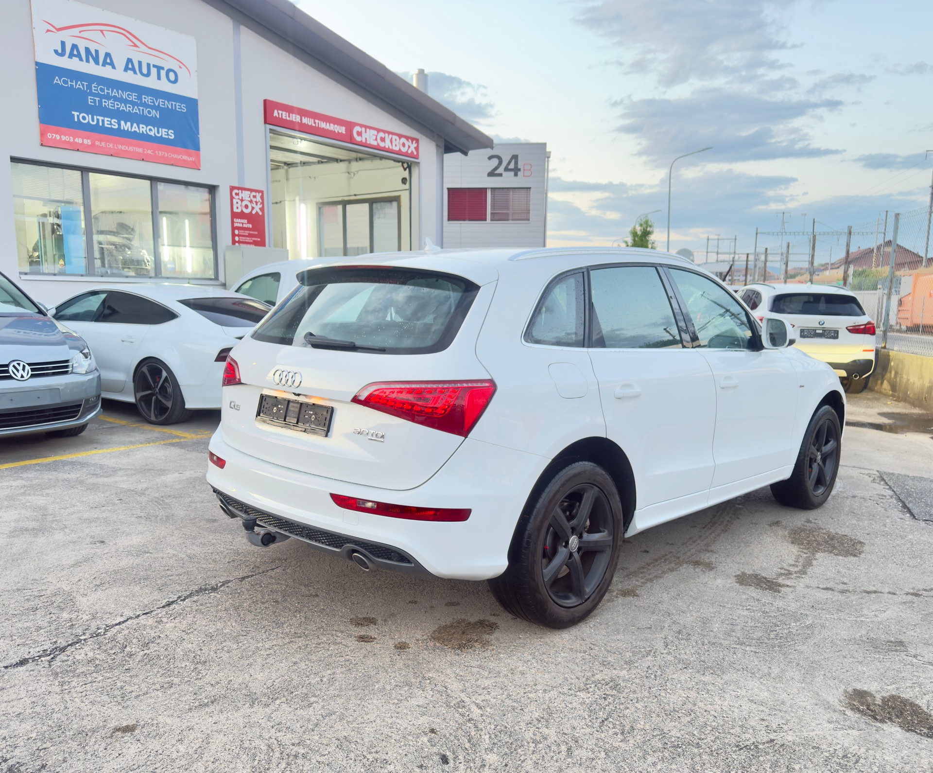 AUDI Q5 3.0 TDI quattro S-tronic-image-9