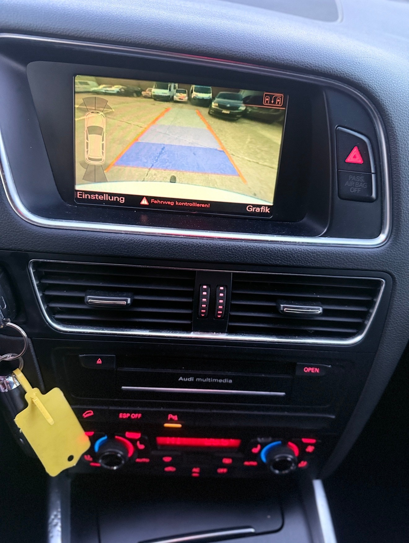 AUDI Q5 3.0 TDI quattro S-tronic-image-6