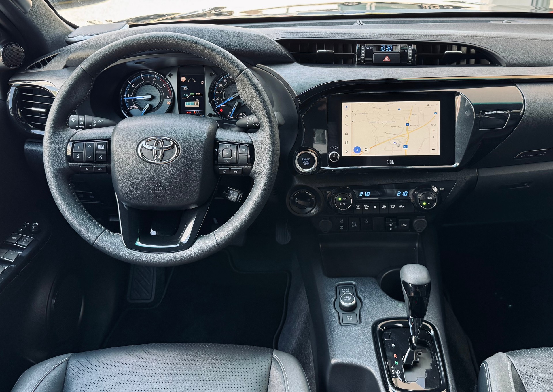 TOYOTA Hilux 2.8D-4D Invincible Double Cab 4x4 A-image-14