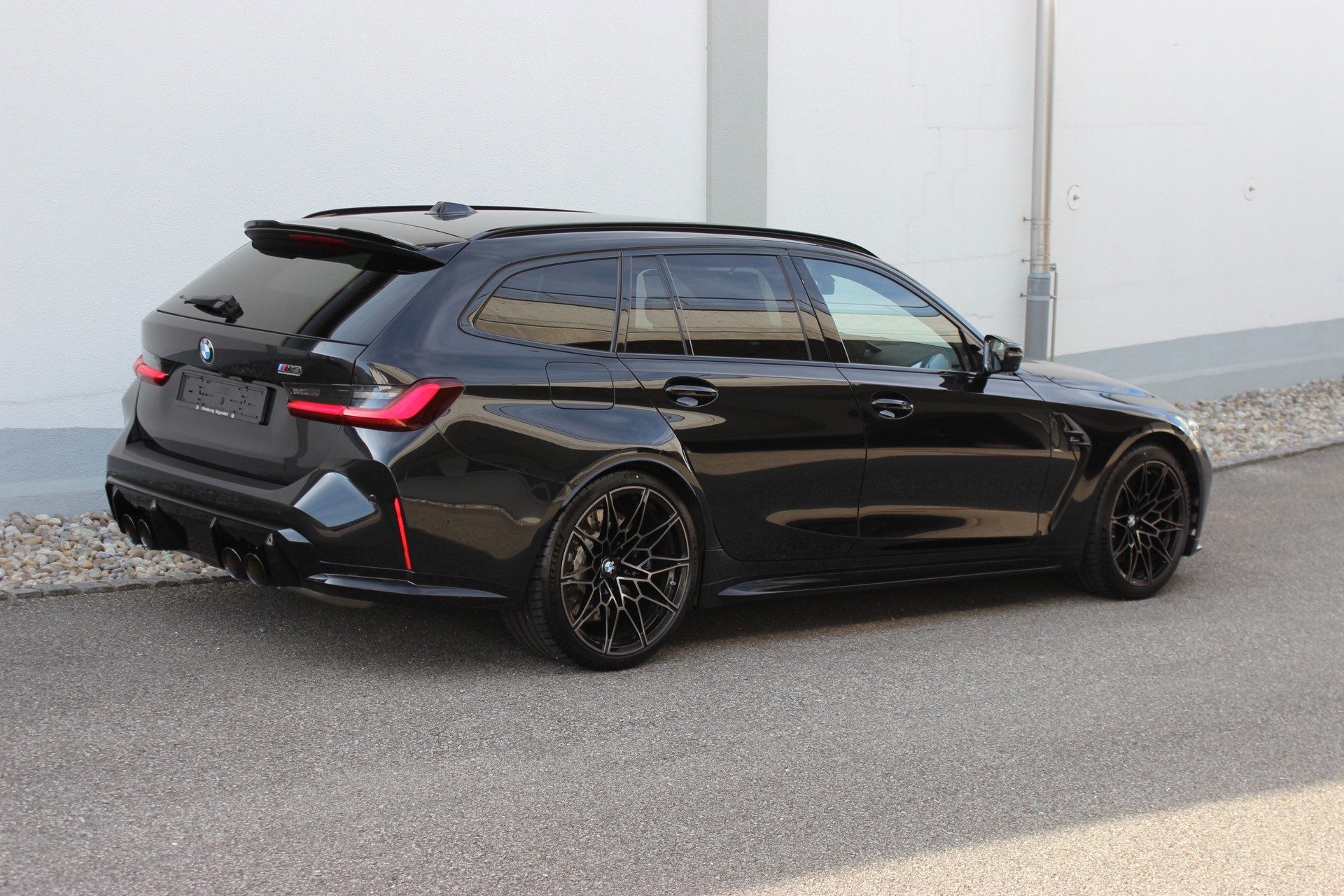 BMW M3 Touring xDrive Competition-image-5