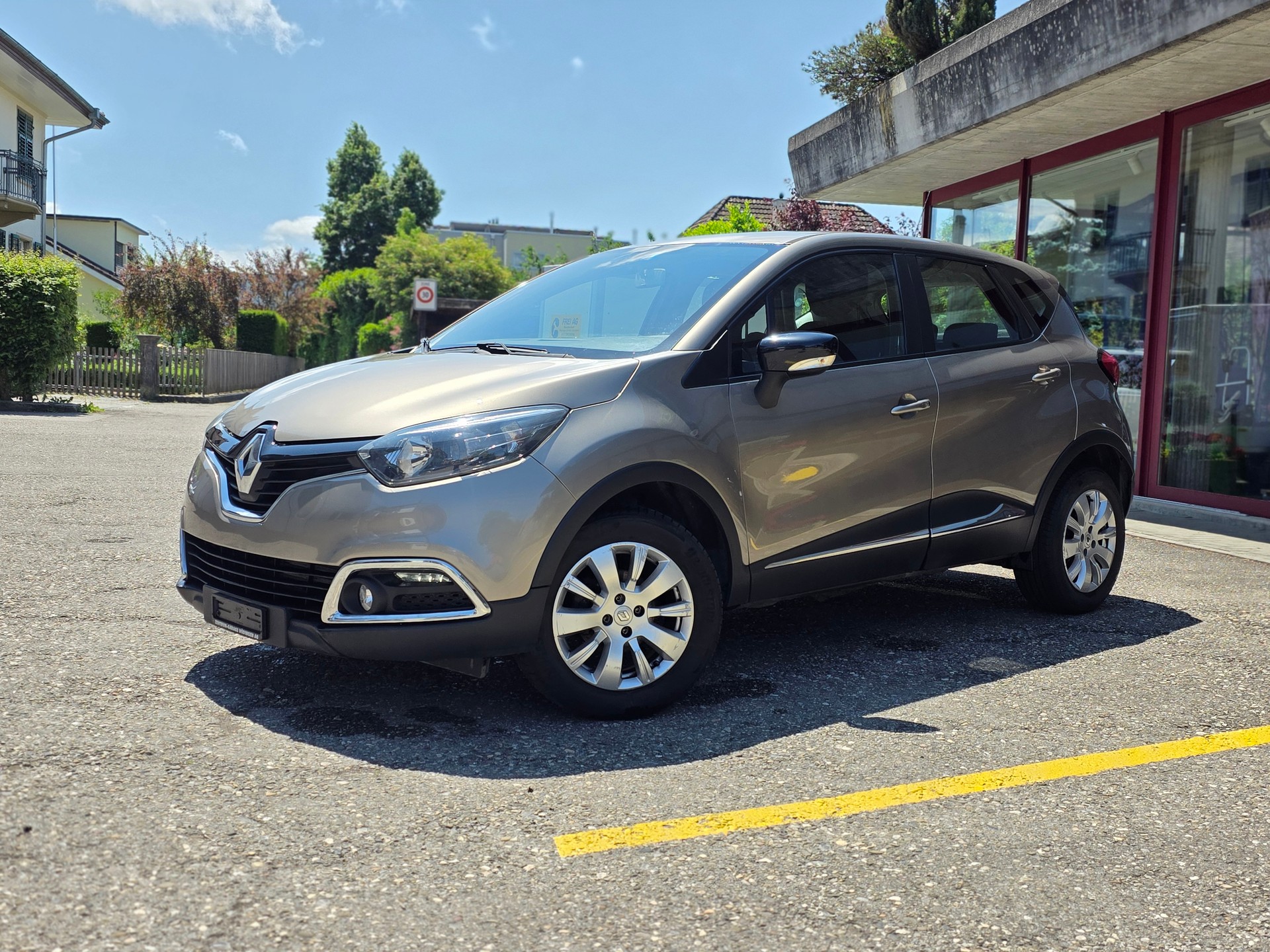 RENAULT Captur 0.9 12V Privilège-image-1