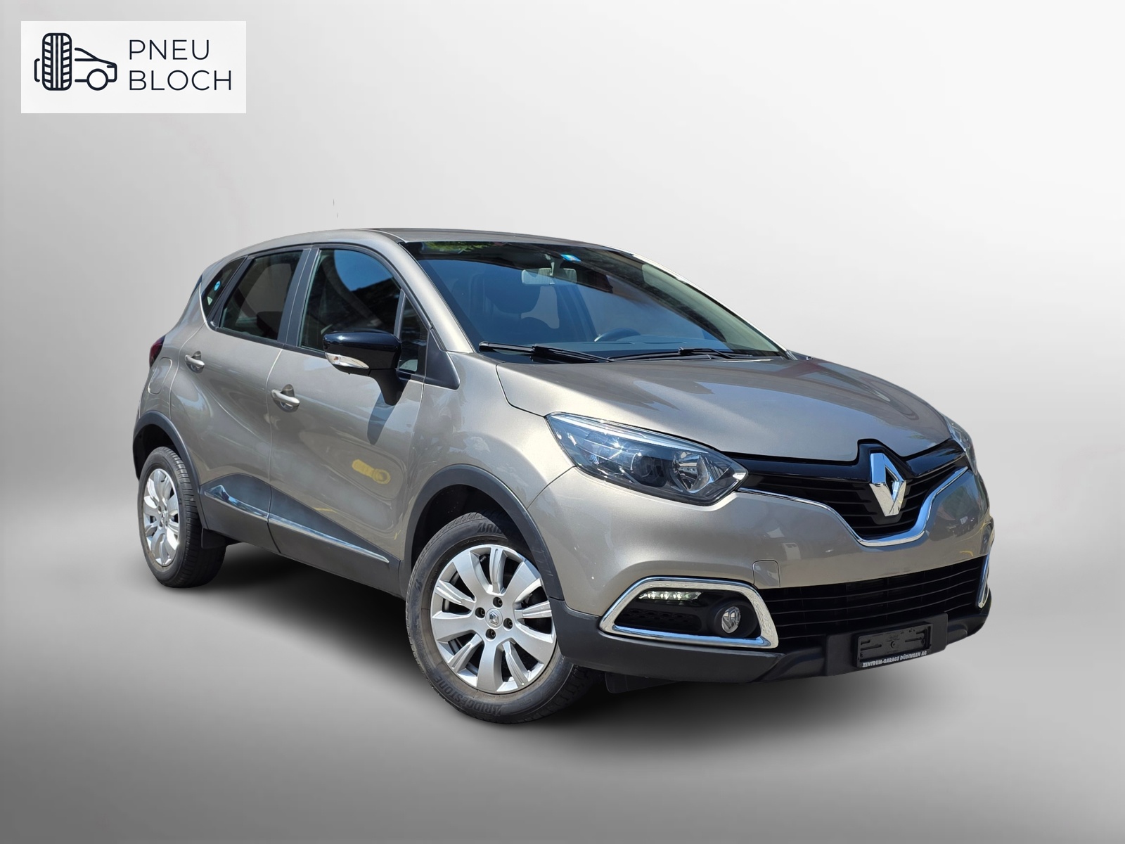RENAULT Captur 0.9 12V Privilège — slika 1
