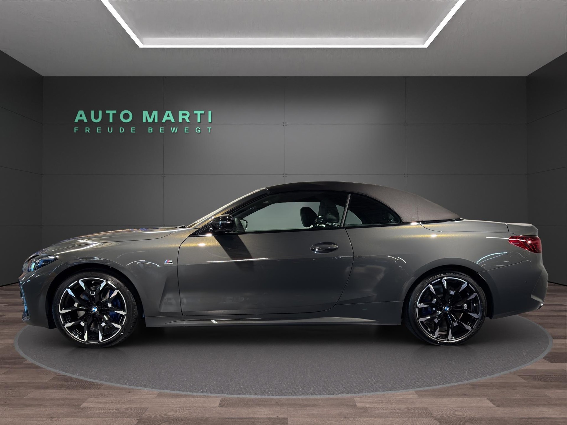 BMW M440i xDrive Cabrio-image-1