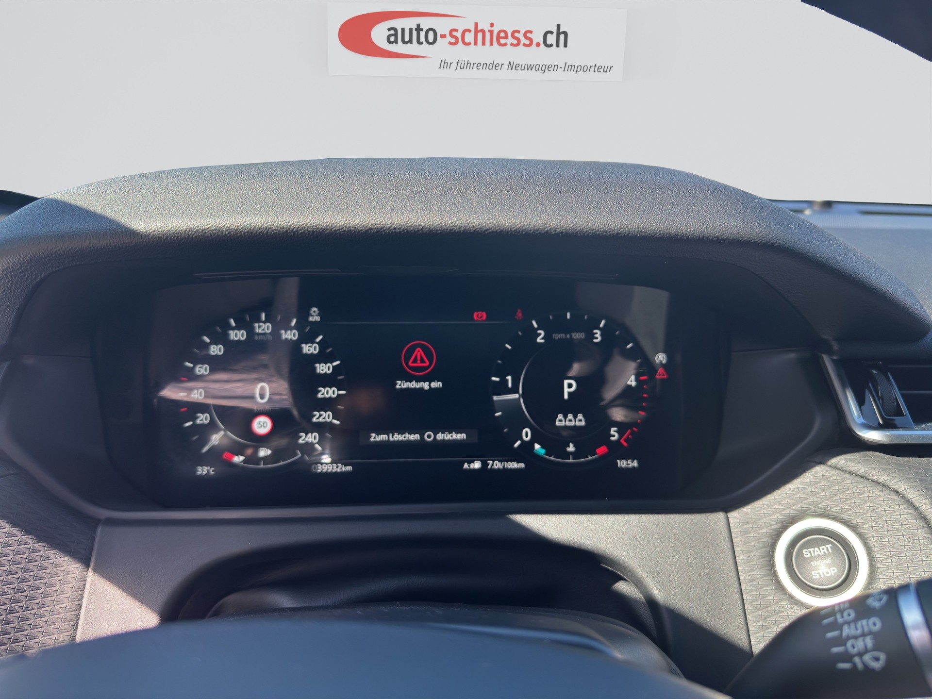 LAND ROVER Range Rover Velar R-Dynamic D 200 SE Automatic Bi-Color-image-11