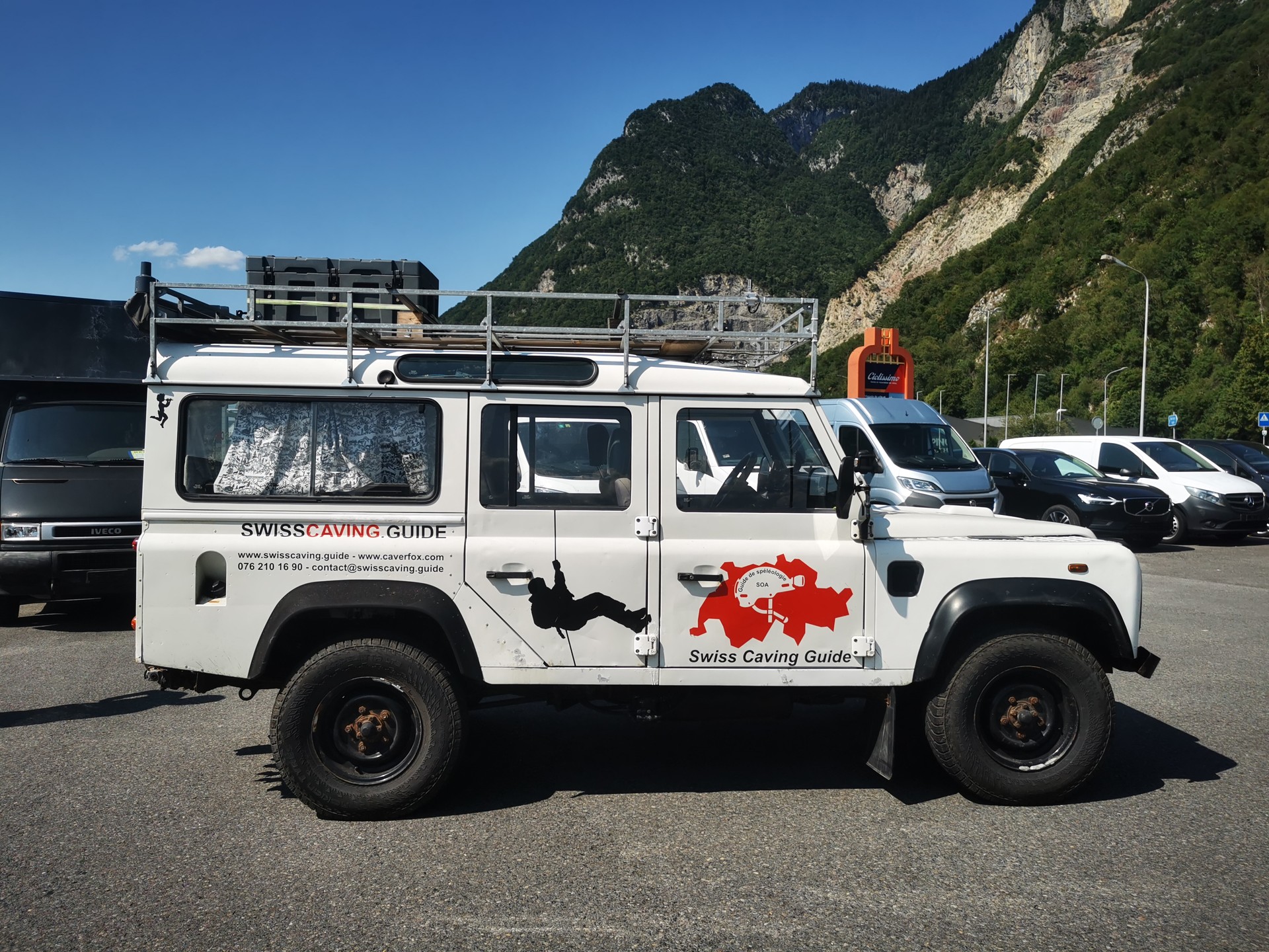 LAND ROVER Defender 110 SW 2.5 Td5-image-11