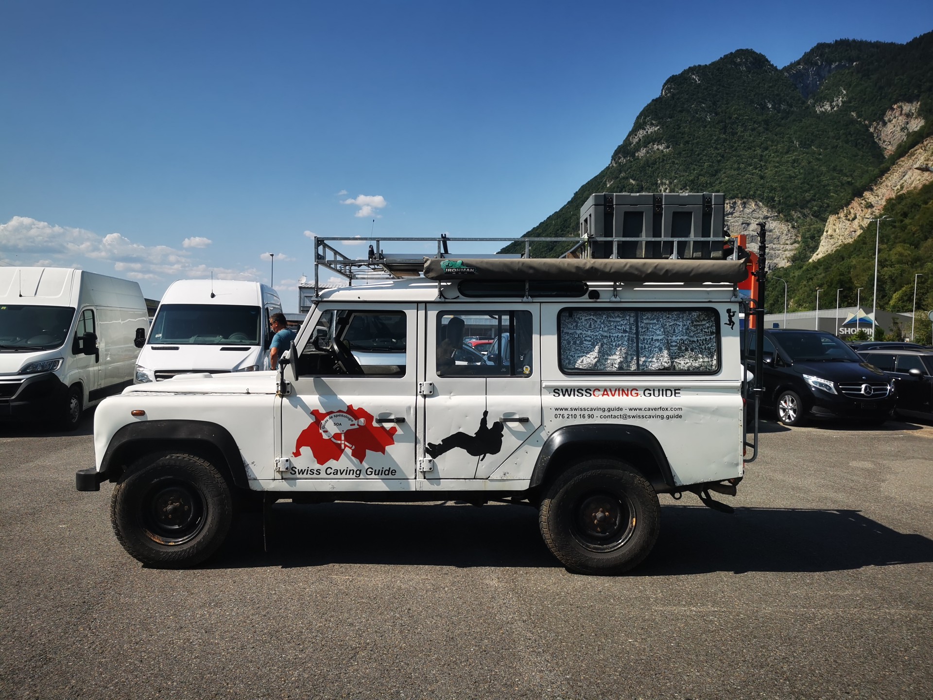 LAND ROVER Defender 110 SW 2.5 Td5-image-0