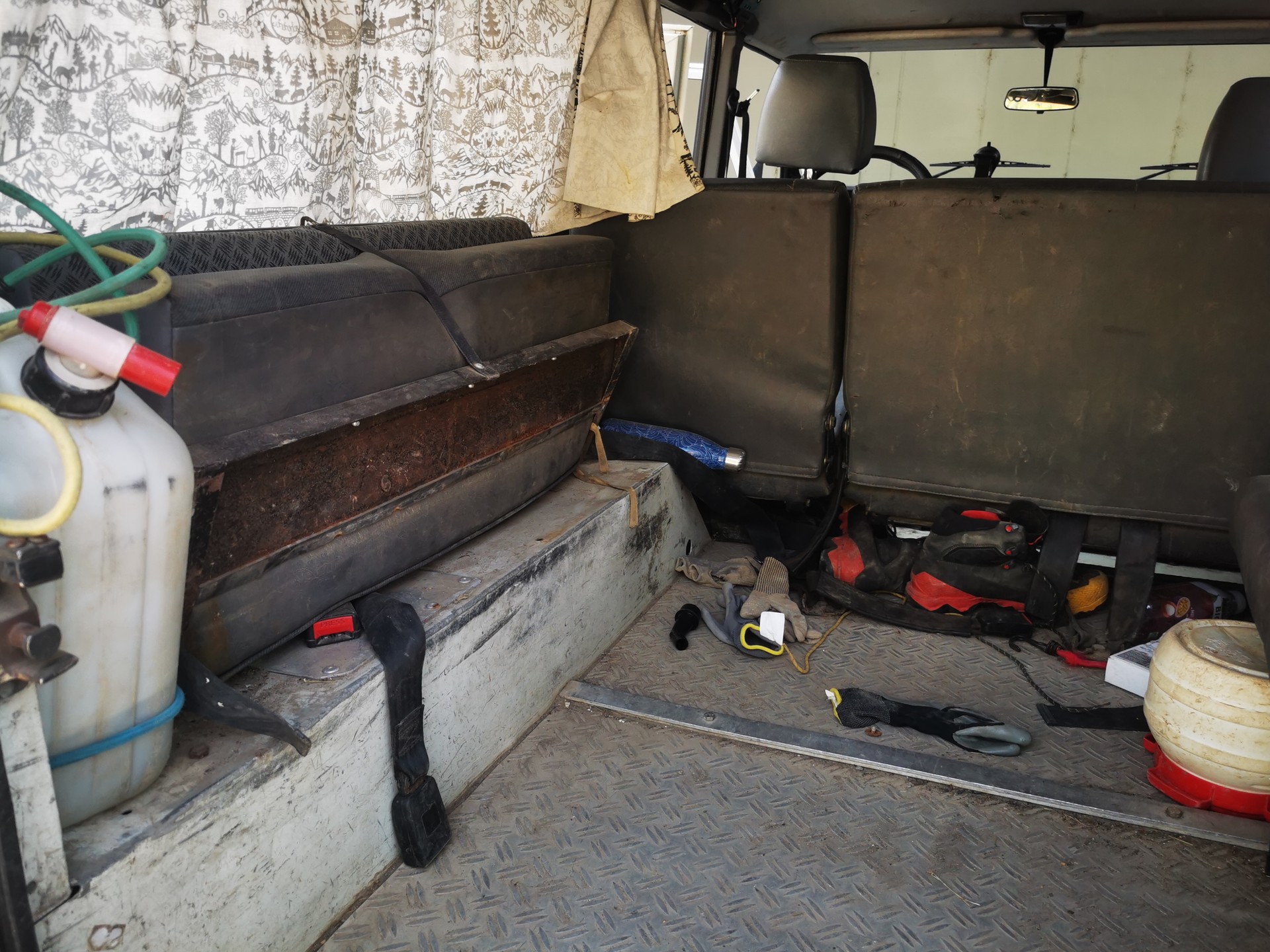 LAND ROVER Defender 110 SW 2.5 Td5-image-4