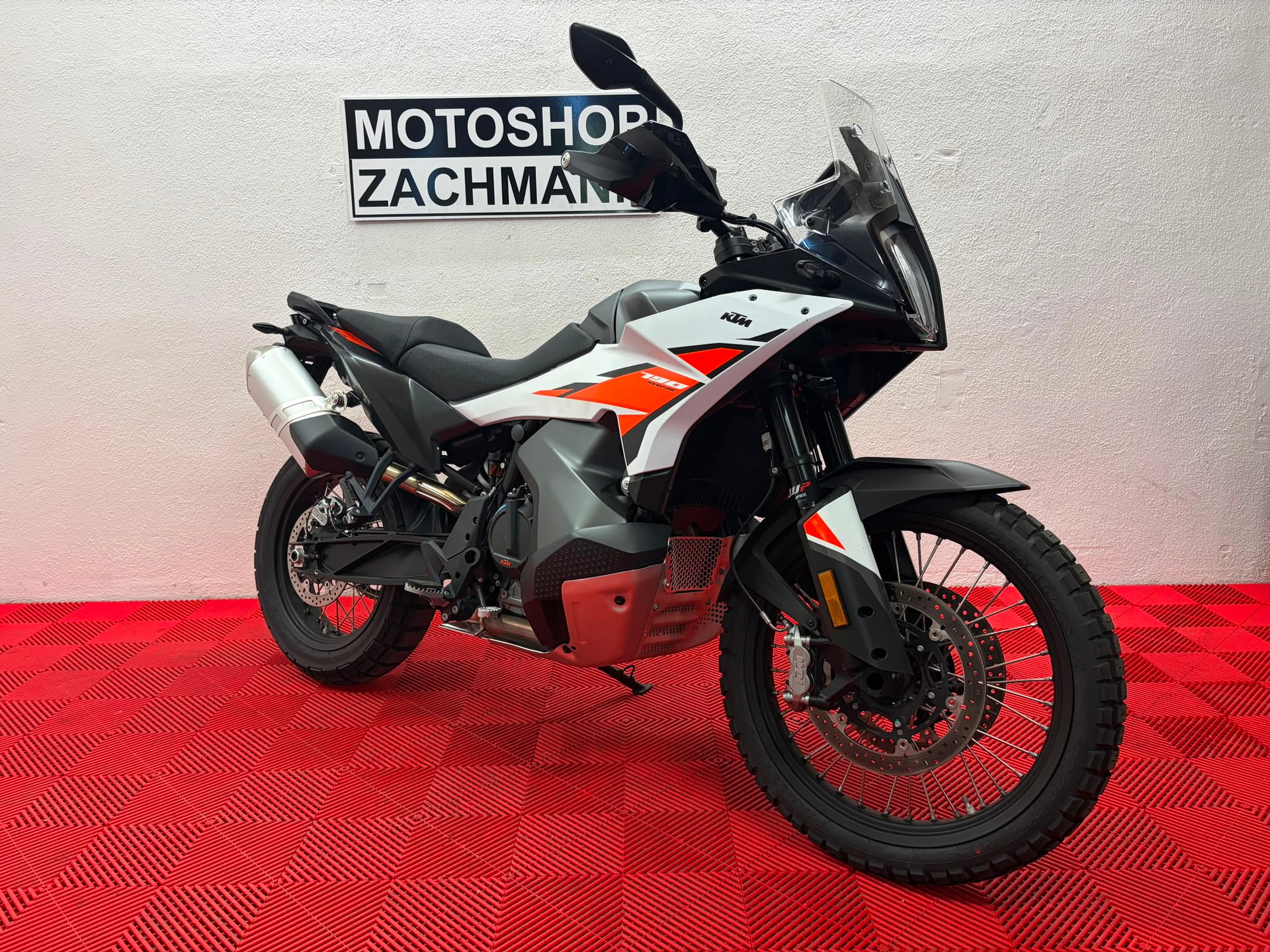 KTM 790 Adventure (35kW)-showroom-element-1