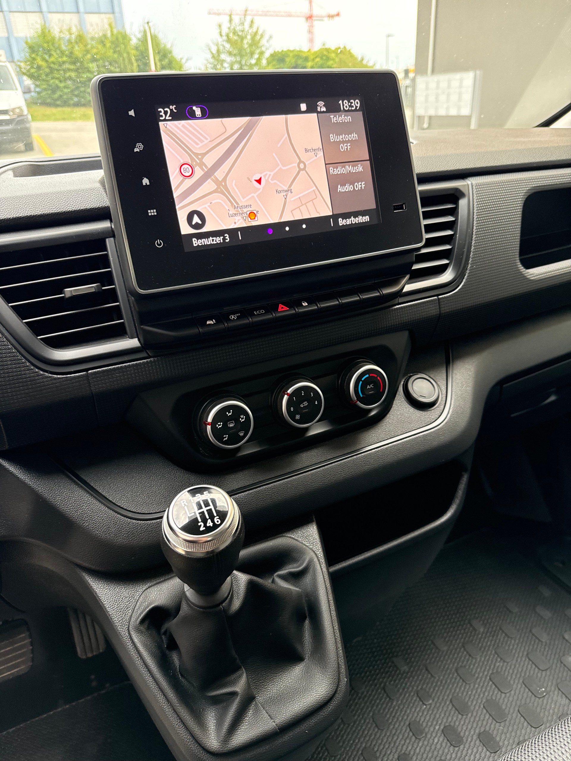 NISSAN Primastar dCi 130 3.0 L1H1 Acenta-image-9