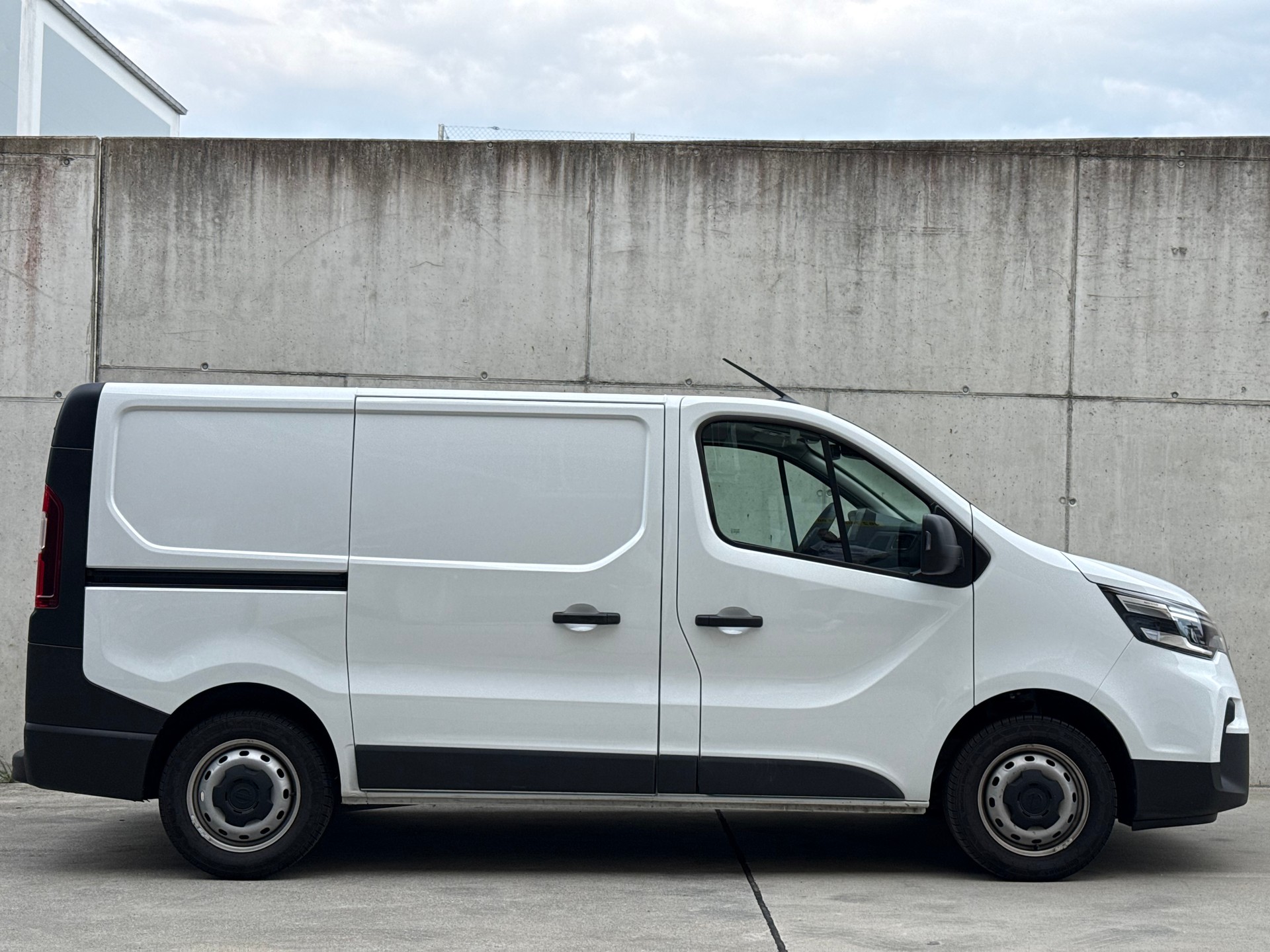 NISSAN Primastar dCi 130 3.0 L1H1 Acenta-image-5