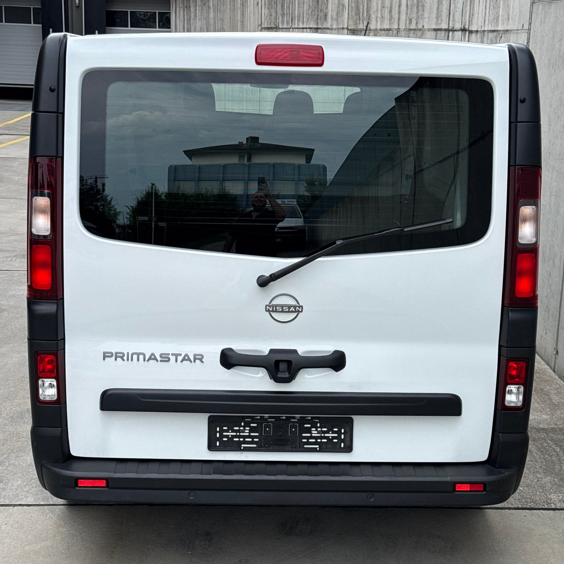 NISSAN Primastar dCi 130 3.0 L1H1 Acenta-image-4
