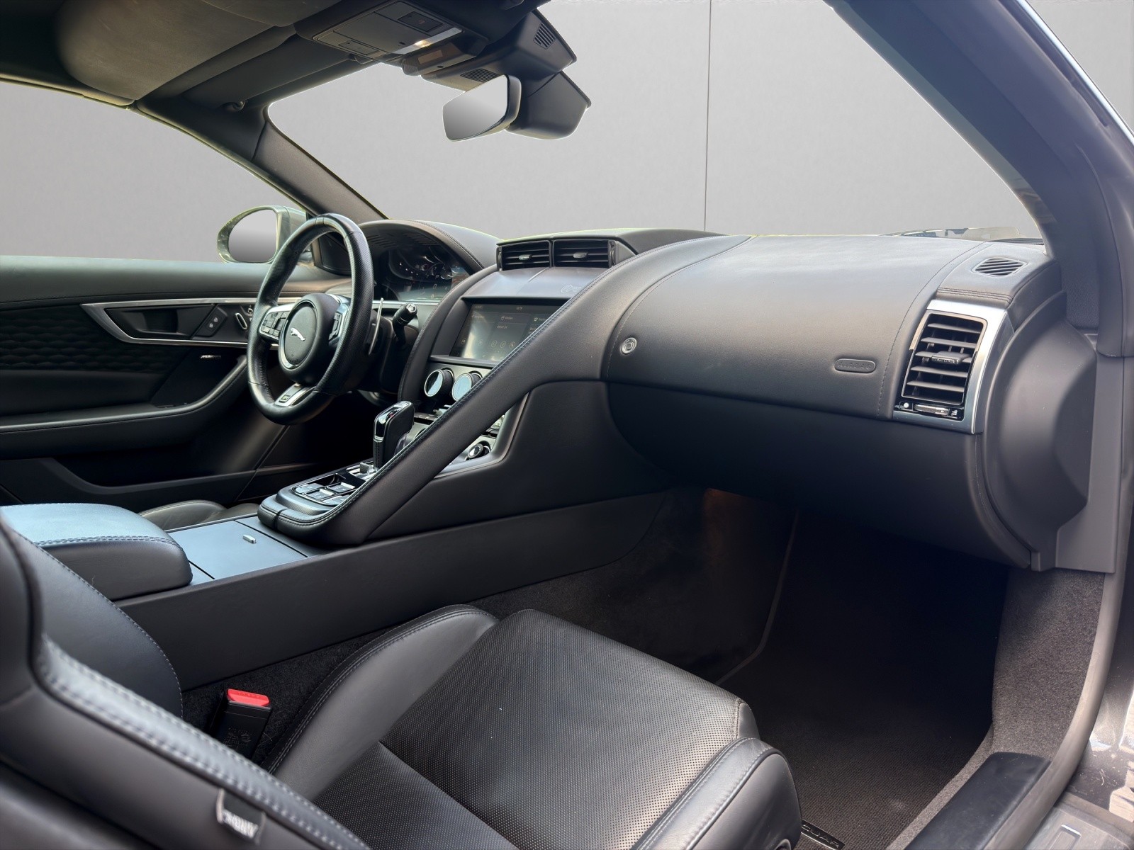 JAGUAR F-Type Coupé 5.0 V8 R75 Automatik AWD-image-12