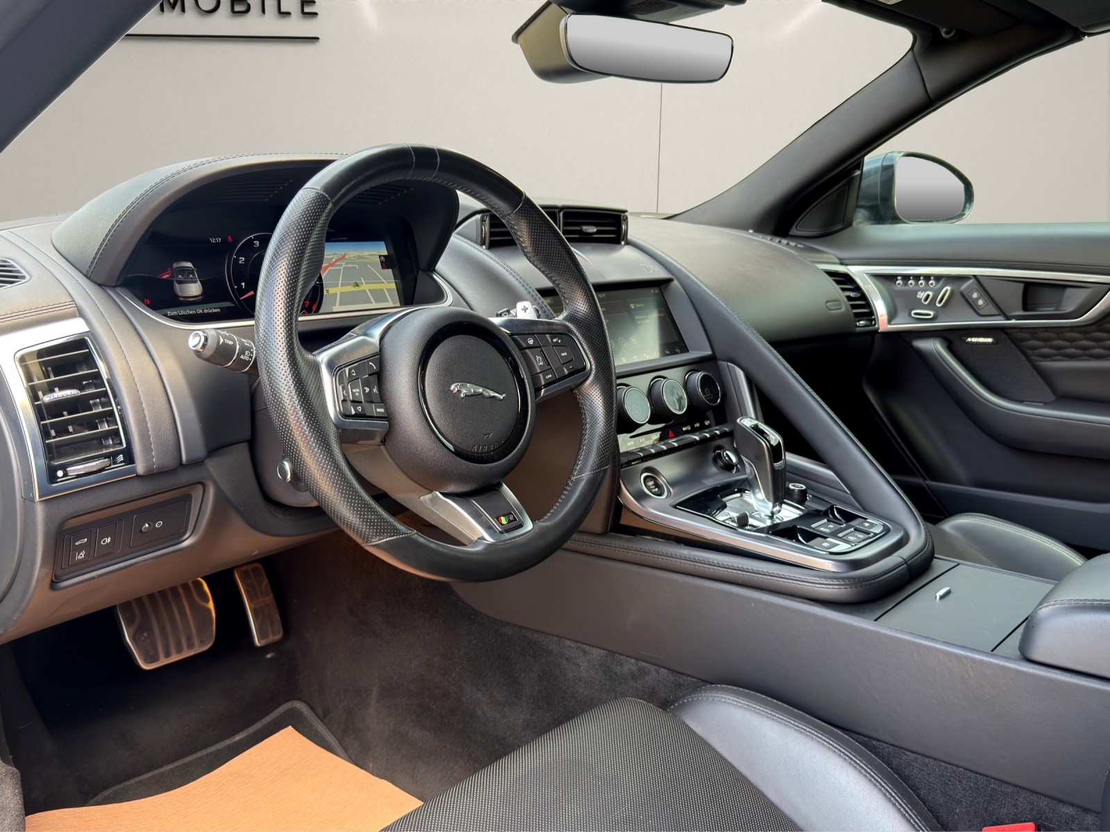 JAGUAR F-Type Coupé 5.0 V8 R75 Automatik AWD-image-11