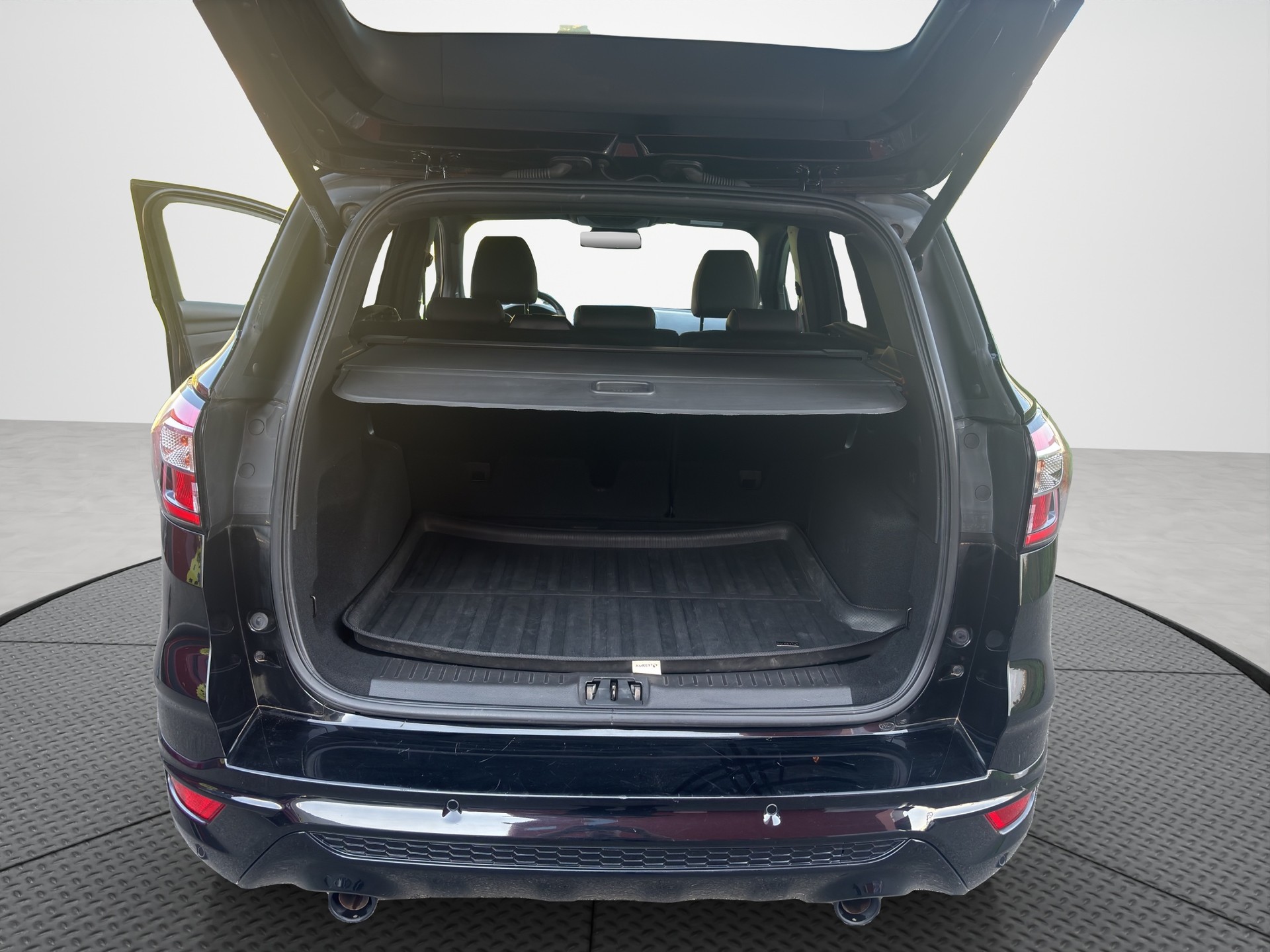 FORD Kuga 2.0 TDCi ST Line High 4WD PowerShift-image-14