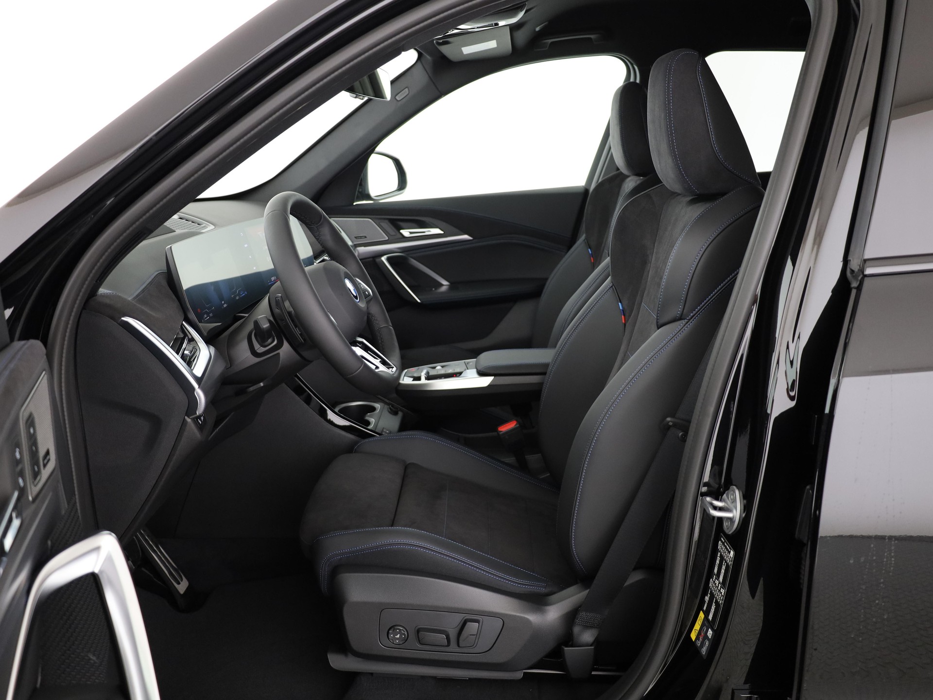 BMW X1 30e xDrive paddles-image-3