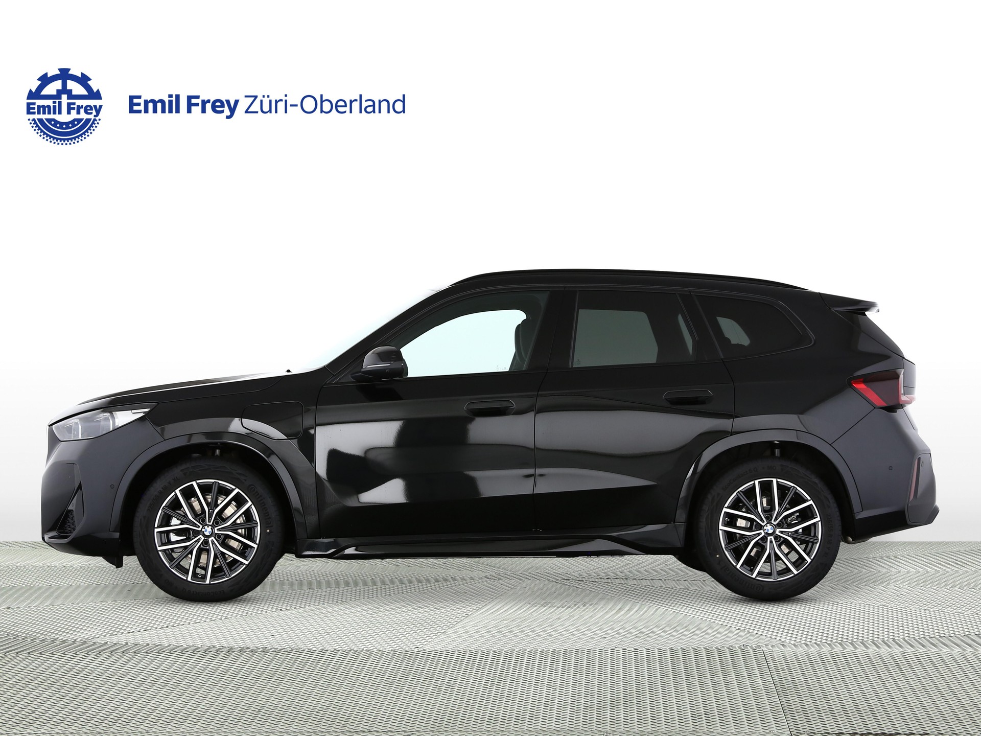 BMW X1 30e xDrive paddles-image-1