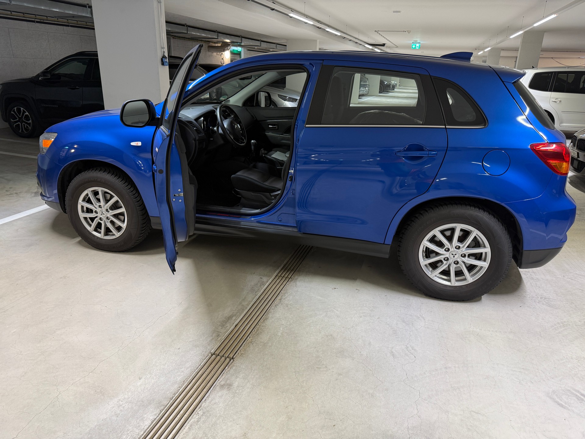 MITSUBISHI ASX-image-1