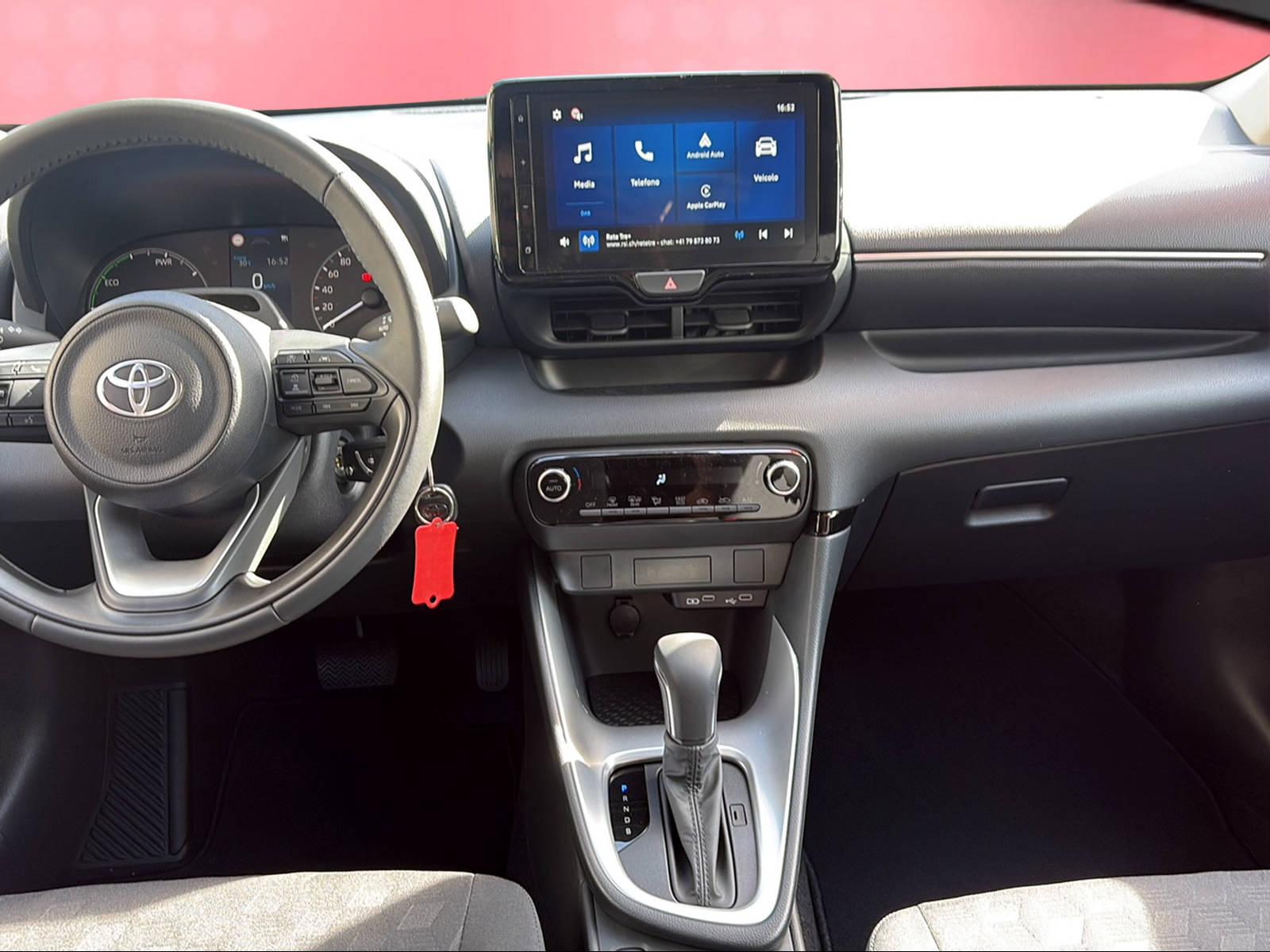 TOYOTA Yaris 1.5 VVT-i HSD Comfort-image-11